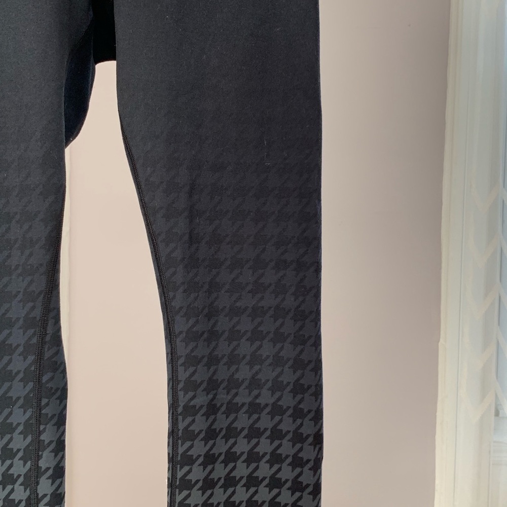 Lululemon Ombré Herringbone Leggings Sz 4 - Picture 4 of 7